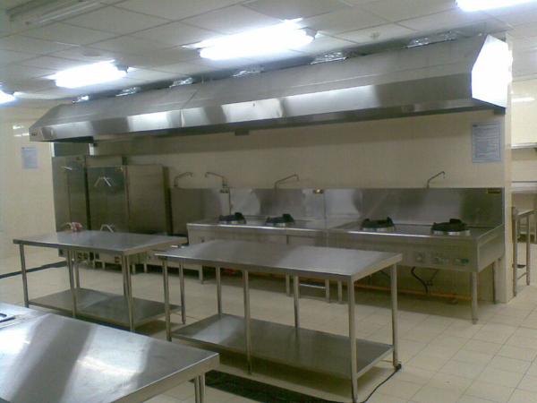 Thiet-bi-bep-cong-nghiep-inox