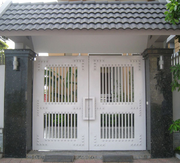 mau-cua-cong-sat-dep-don-gian-hien-dai
