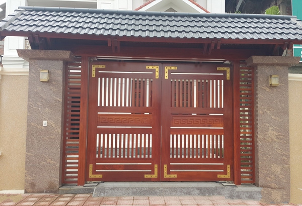 mau-cua-cong-sat-dep-don-gian-hien-dai