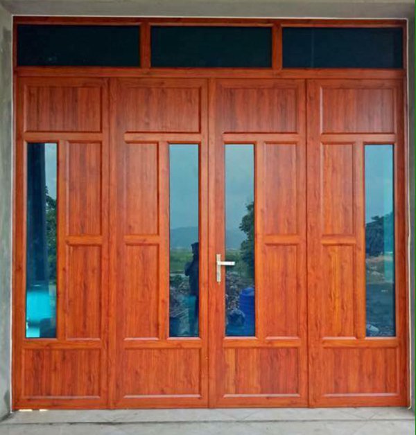 Bạn đang muốn tìm kiếm một loại cửa sang trọng và đẳng cấp cho ngôi nhà của mình? Hãy xem ngay hình ảnh về cửa nhôm kính vân gỗ đẹp, sự kết hợp tinh tế giữa kính và vân gỗ cùng khung nhôm đem lại vẻ đẹp hiện đại và sang trọng cho ngôi nhà của bạn.